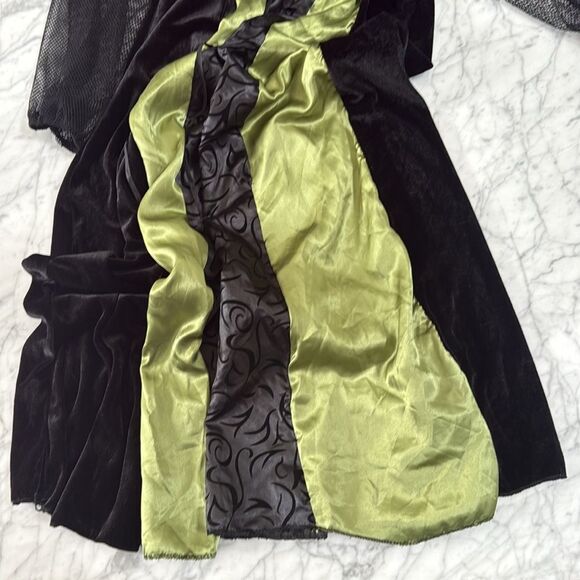 Adult Gothic Maiden Witch Sz S/M Fits Sz 2-8 Renaissance Costume - Picture 9 of 11